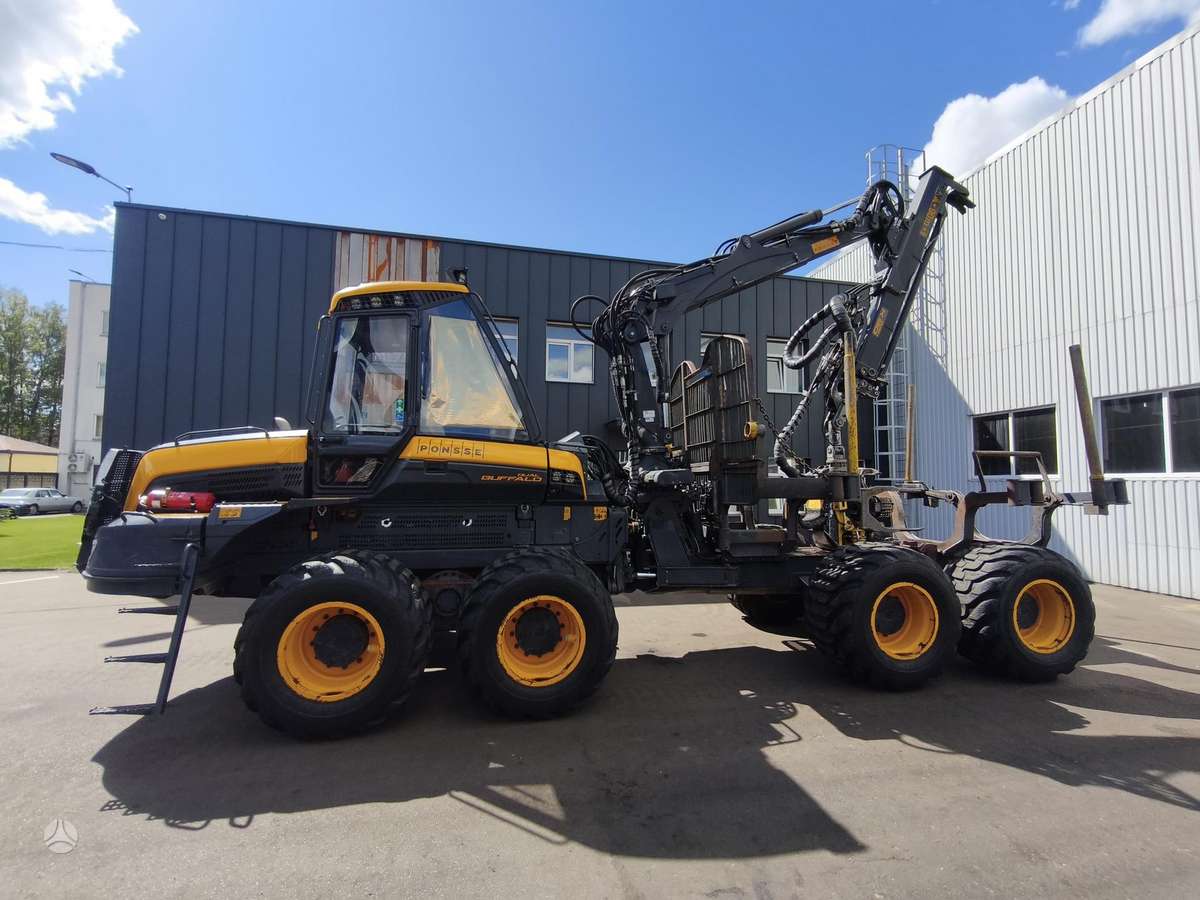 Ponsse Buffalo Dual, forwarders
