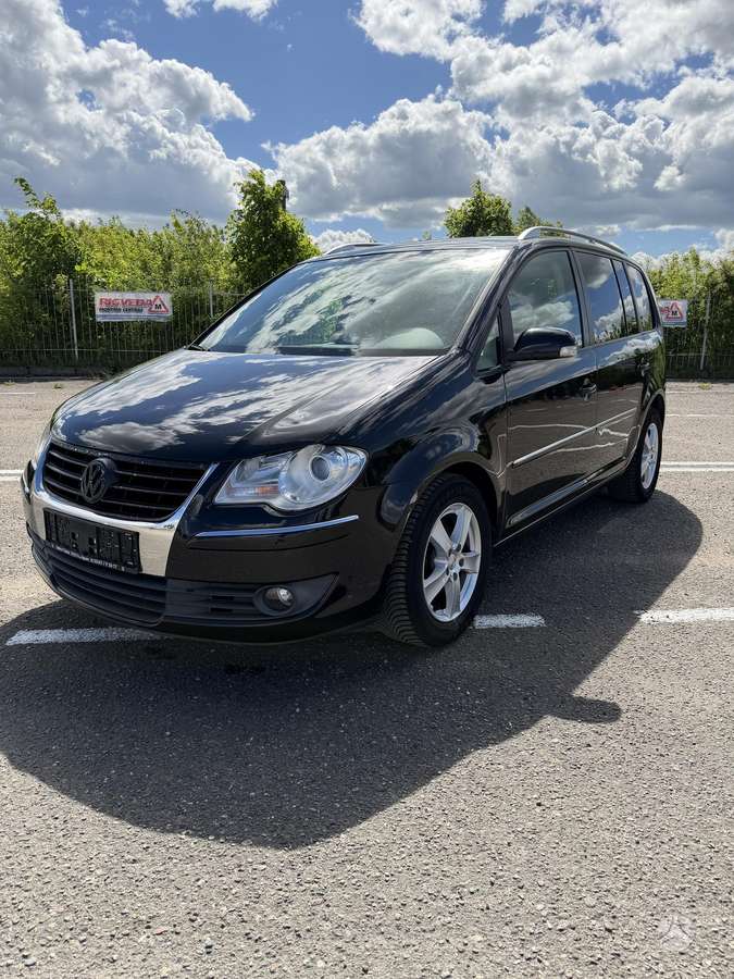 Volkswagen Touran - 2