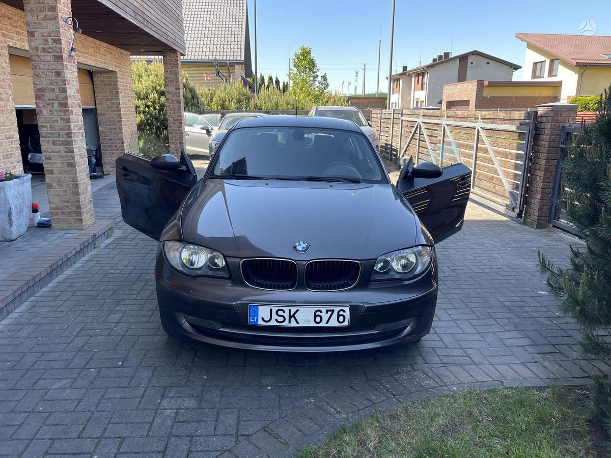 BMW 116, 2.0 l., hatchback