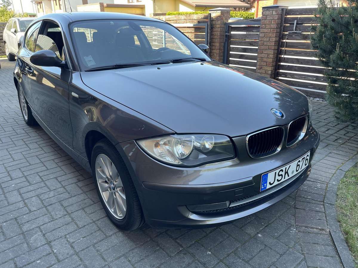 BMW 116, 2.0 l., hatchback