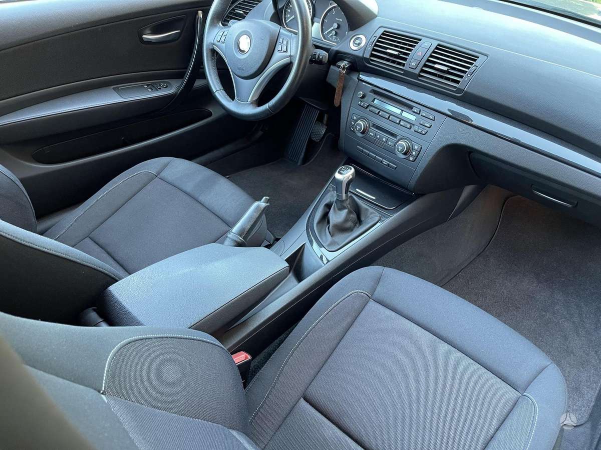BMW 116, 2.0 l., hatchback