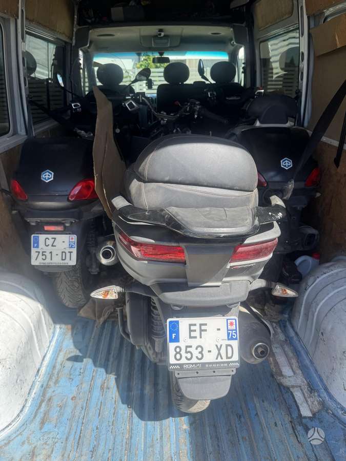 Piaggio MP3, трициклы
