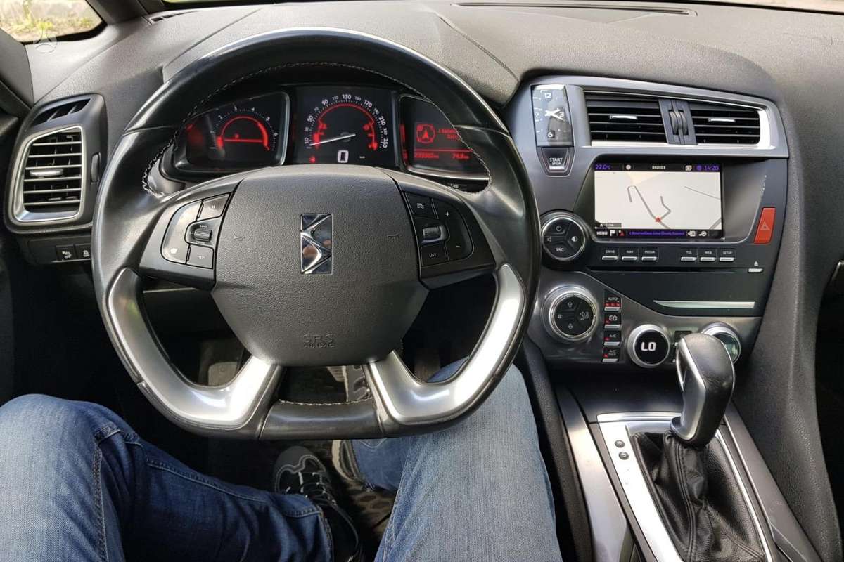 Citroen DS5, 1.6 l., hatchback