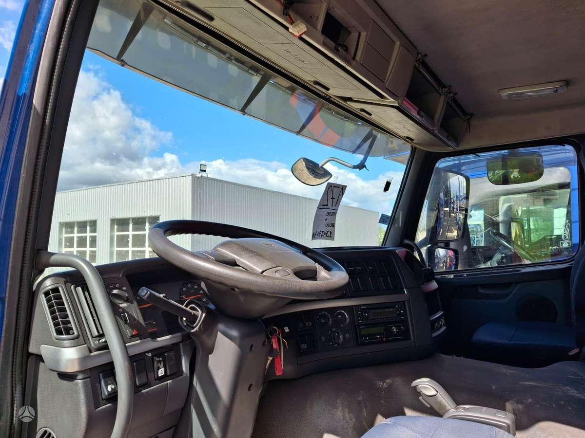 Volvo +Rolfo 2010, auto transporters