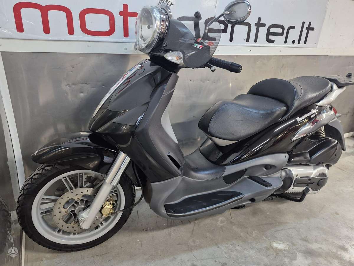 Piaggio Beverly 459cc, мотороллеры / мопеды