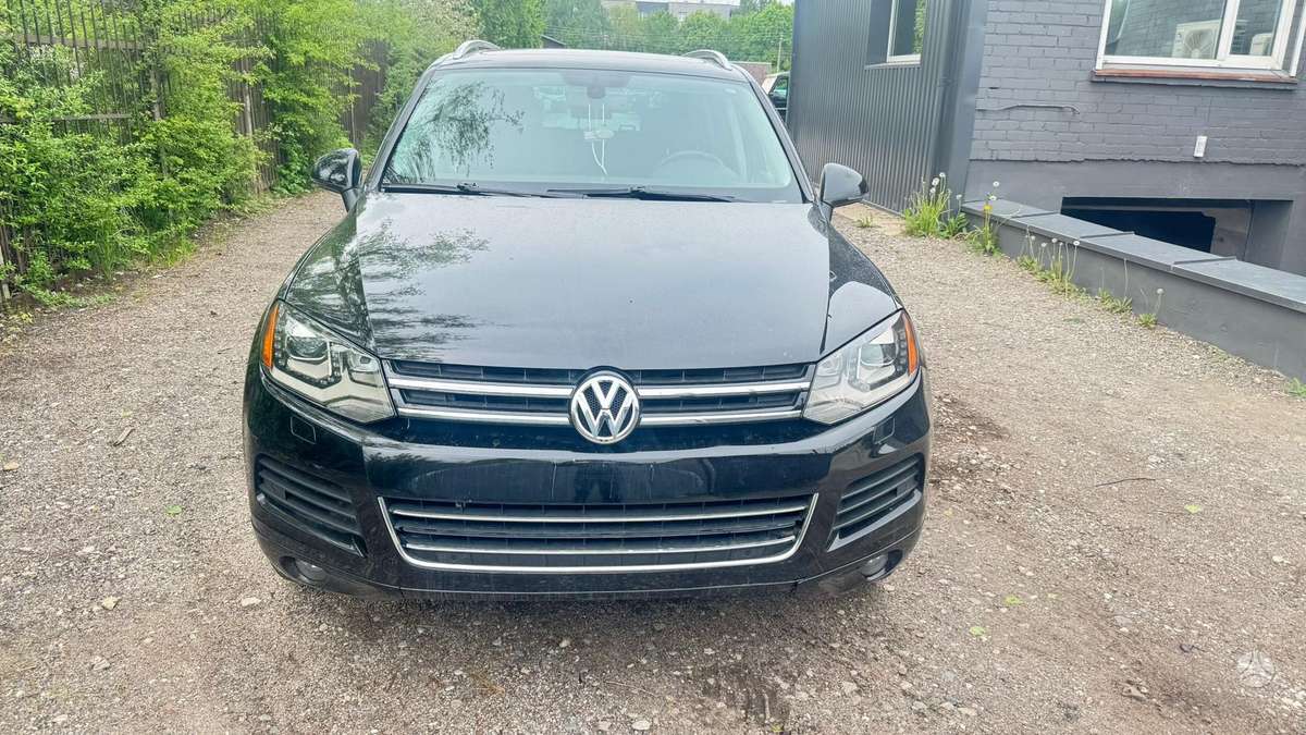 Volkswagen Touareg - 2