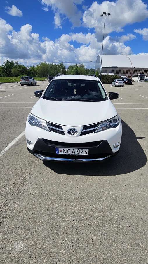Toyota RAV4 - 1
