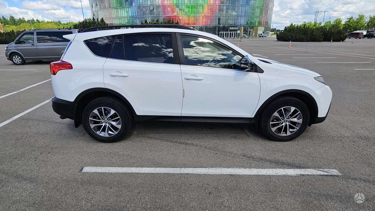 Toyota RAV4 - 5