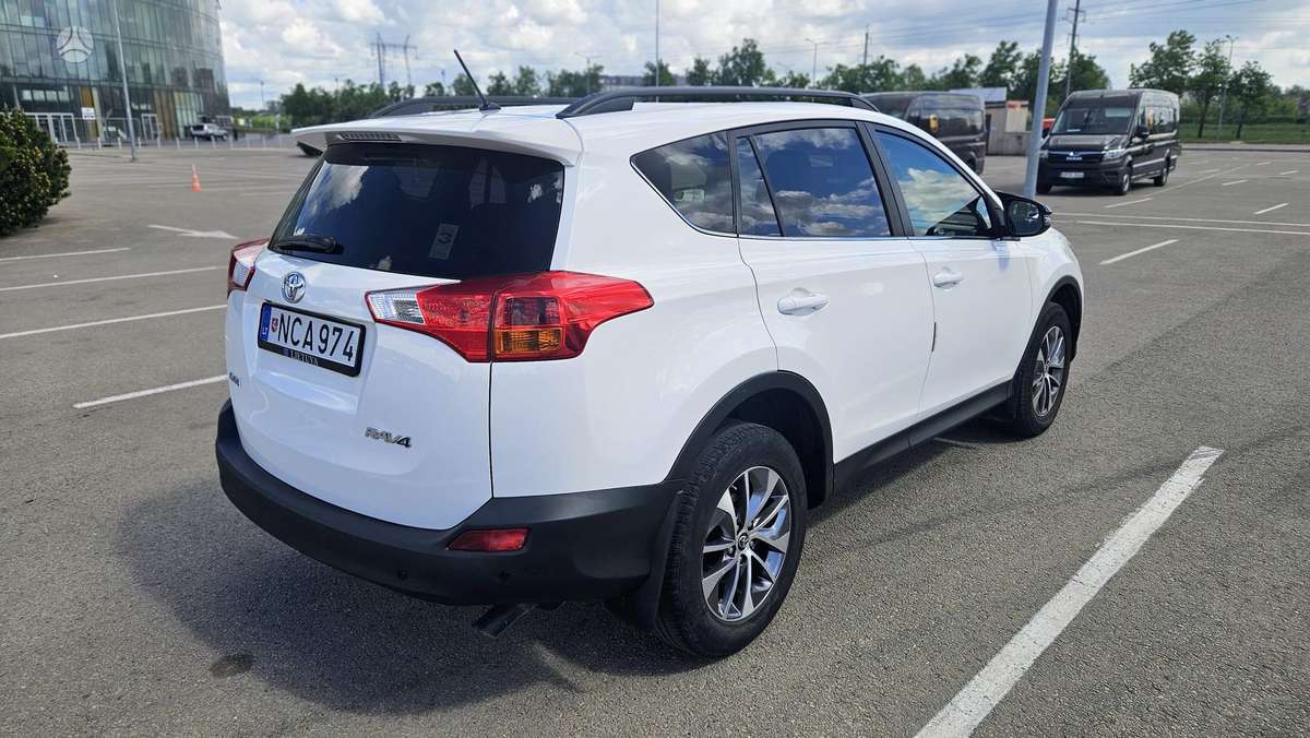 Toyota RAV4 - 6