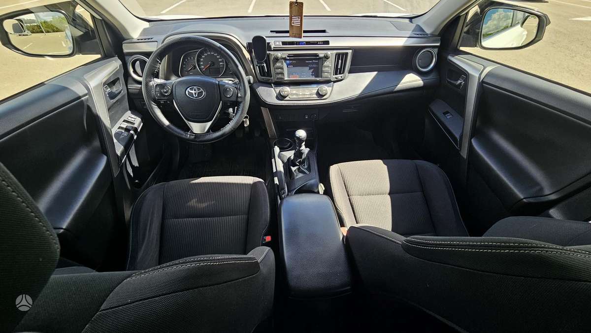 Toyota RAV4 - 9