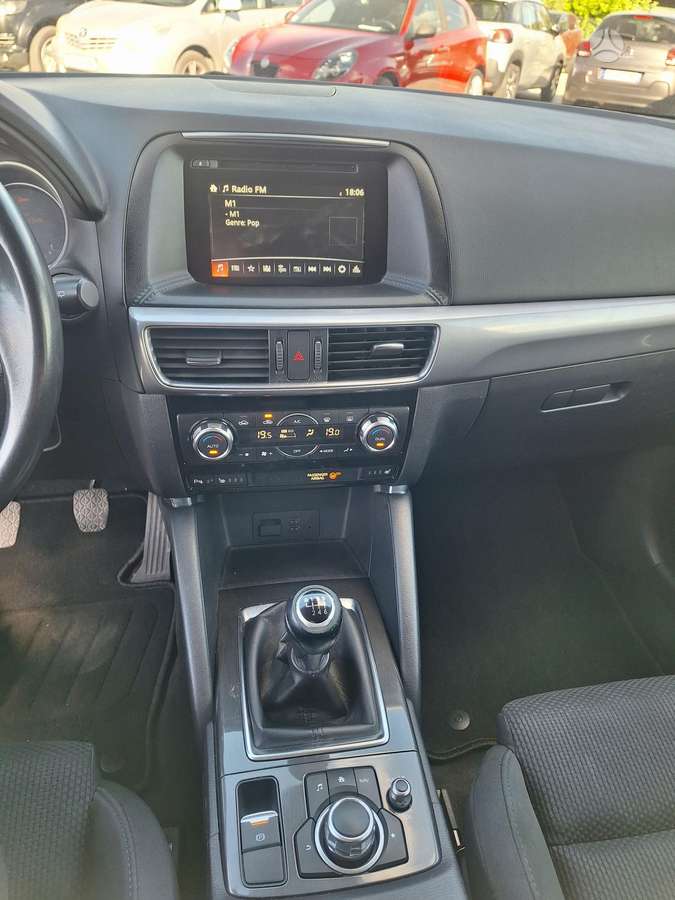 Mazda CX-5, 2.2 l., off-road / crossover