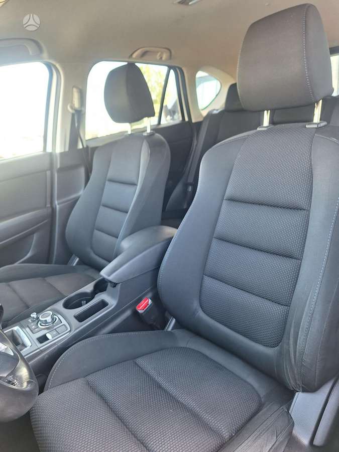 Mazda CX-5, 2.2 l., off-road / crossover