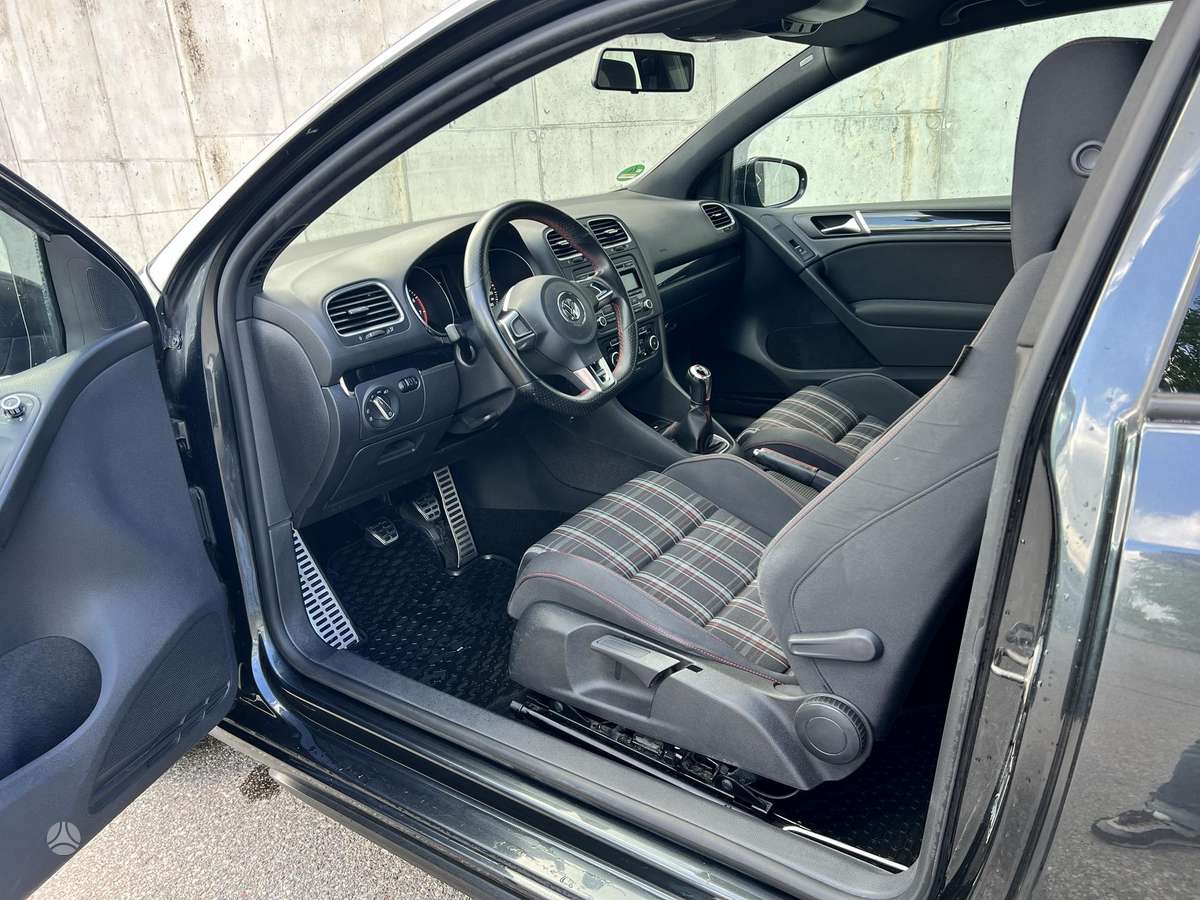 Volkswagen Golf, 2.0 l., hatchback