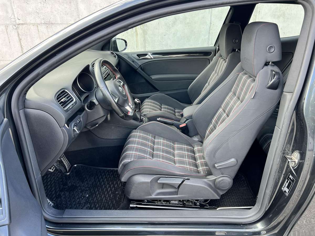 Volkswagen Golf, 2.0 l., hatchback