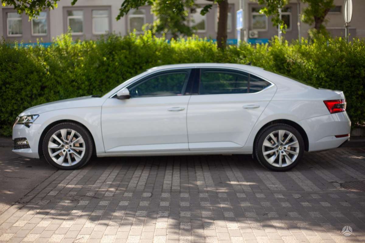 Skoda Superb, 1.5 l., hatchback