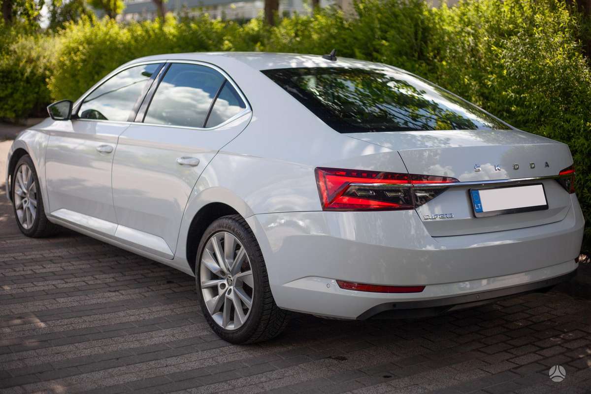 Skoda Superb, 1.5 l., hatchback
