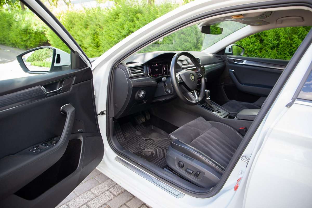 Skoda Superb, 1.5 l., hatchback