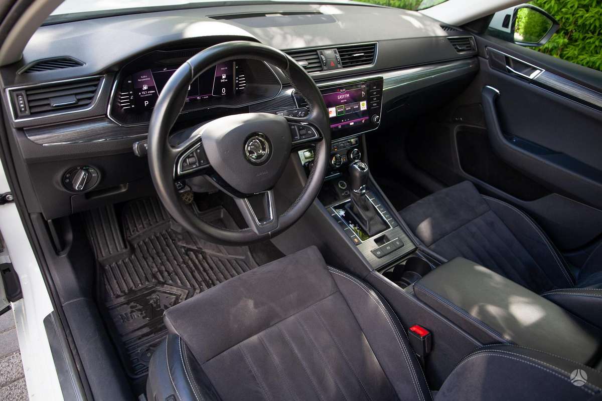 Skoda Superb, 1.5 l., hatchback
