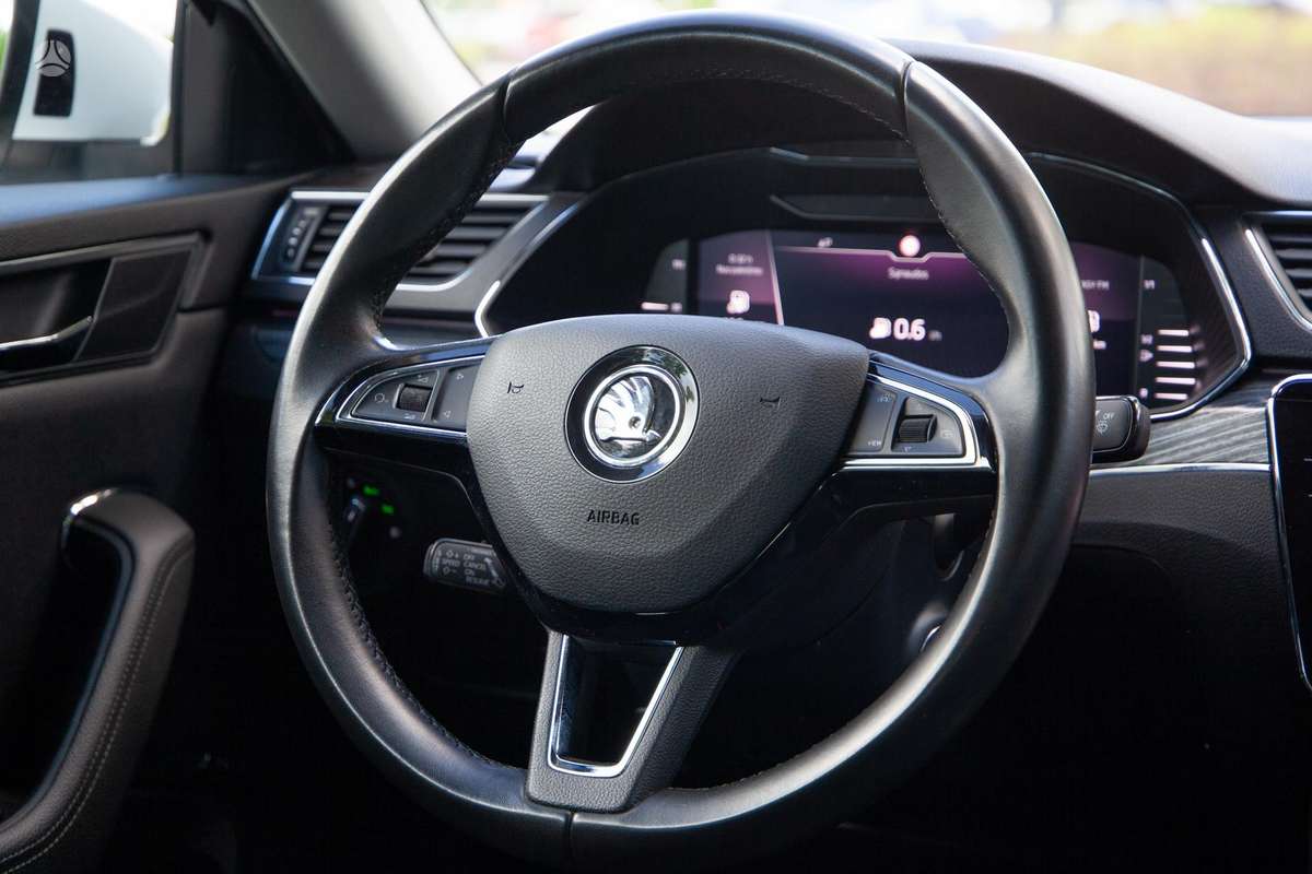 Skoda Superb, 1.5 l., hatchback