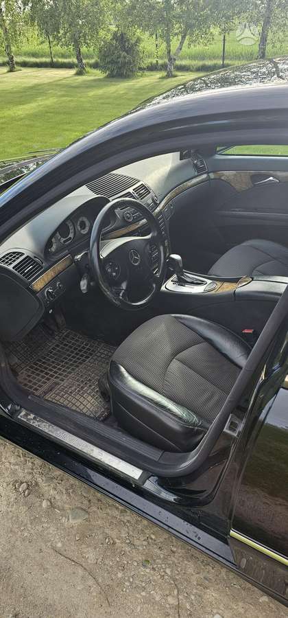 Mercedes-Benz E280, 3.2 l., Седан