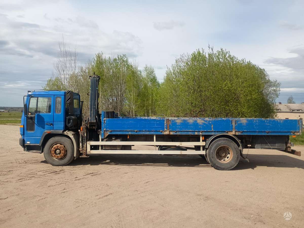 Volvo FL618, crane trucks
