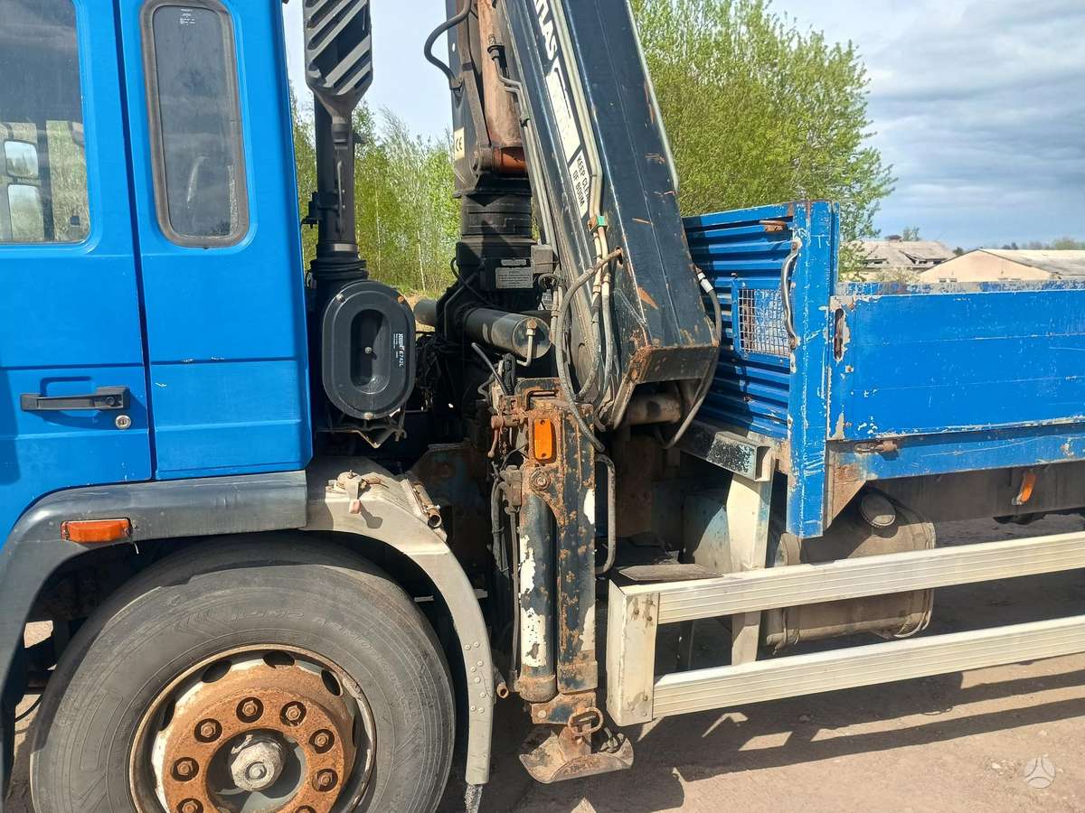 Volvo FL618, crane trucks