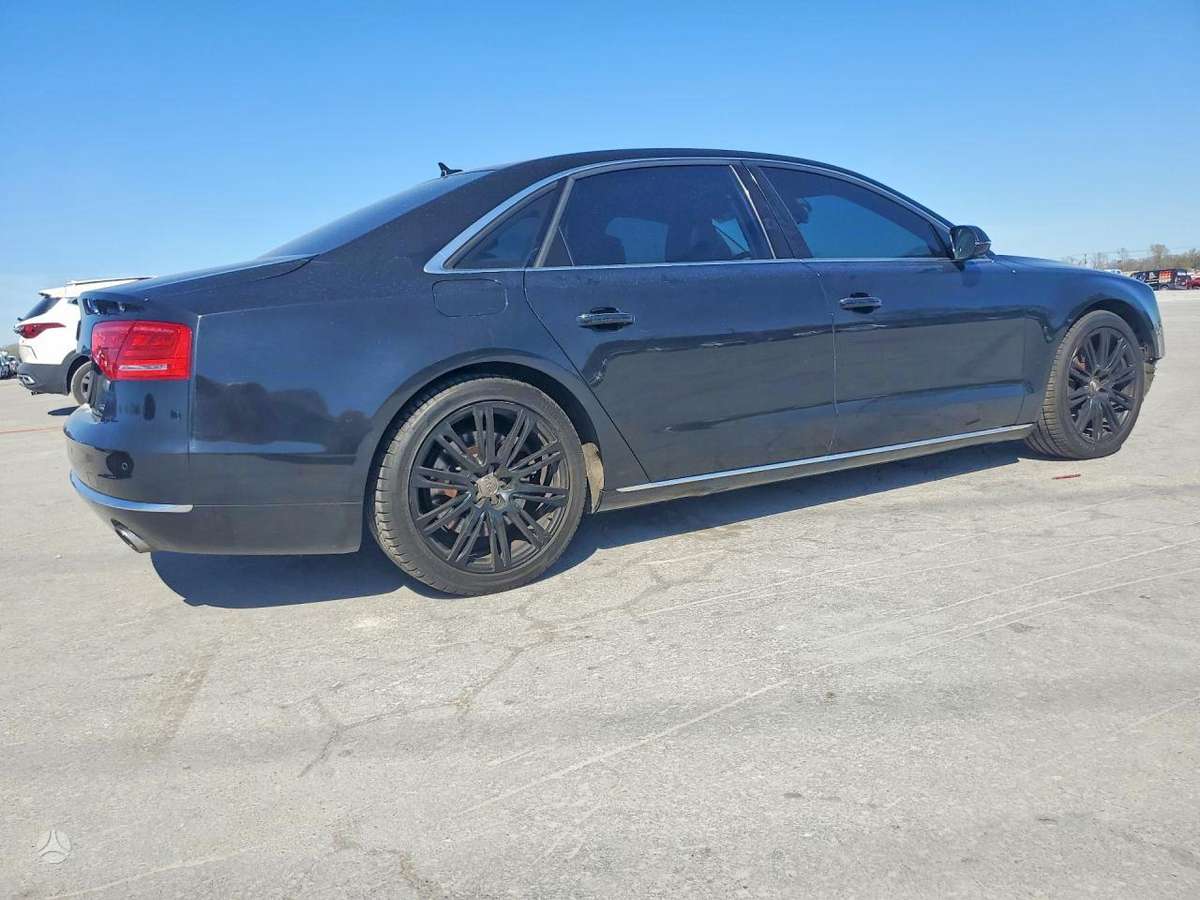 Audi A8, 4.2 l., sedanas