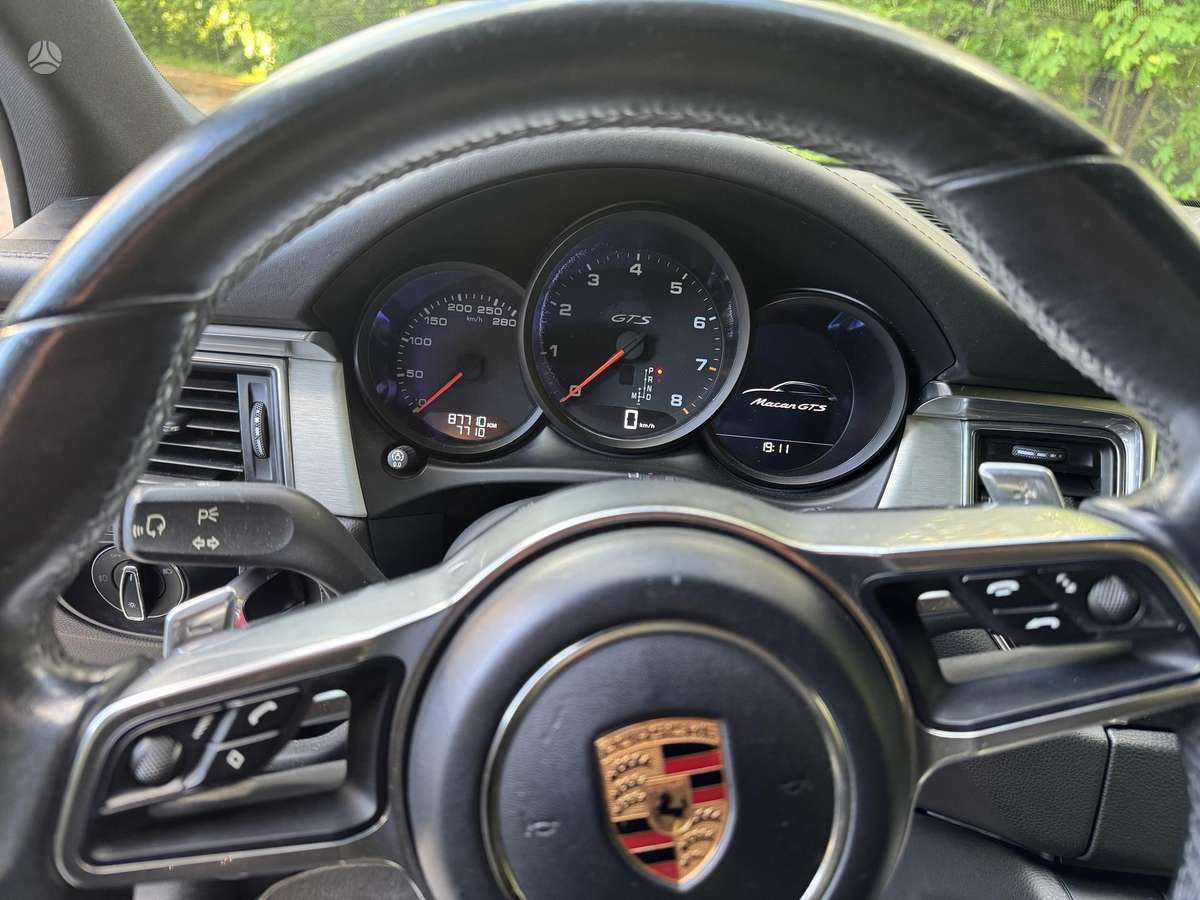 Porsche Macan - 10