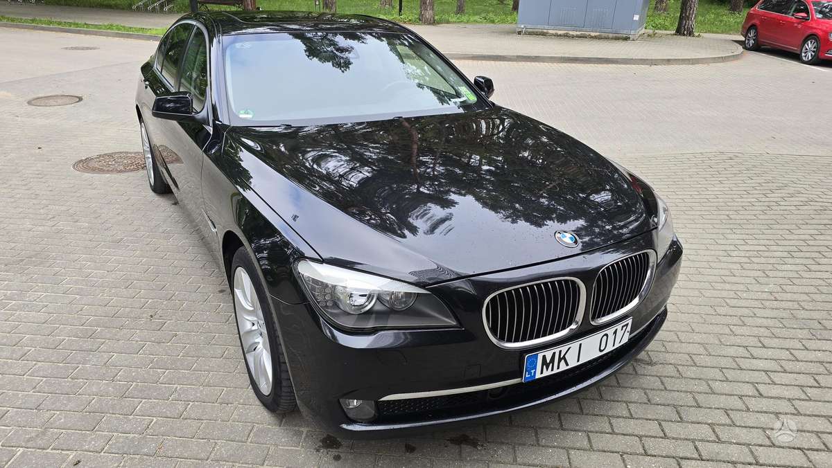 BMW 730, 3.0 l., Седан