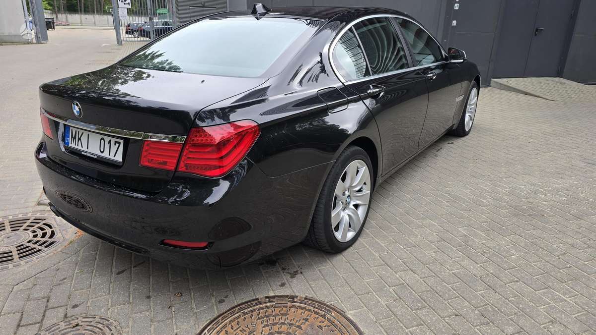 BMW 730, 3.0 l., Седан