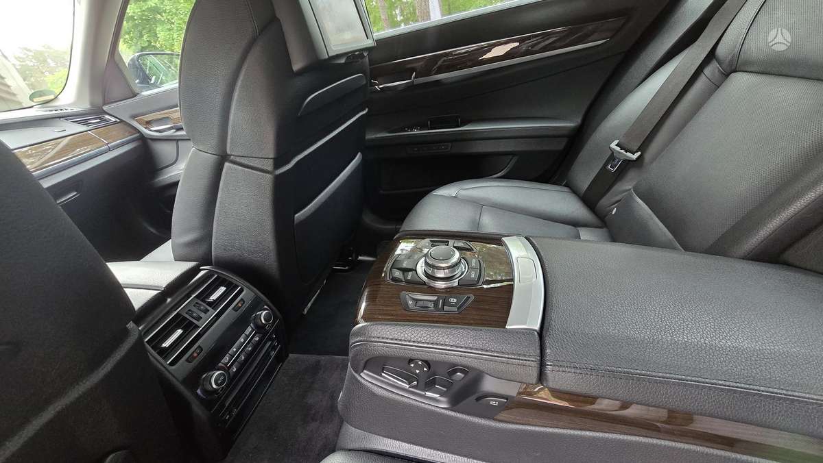 BMW 730, 3.0 l., Седан
