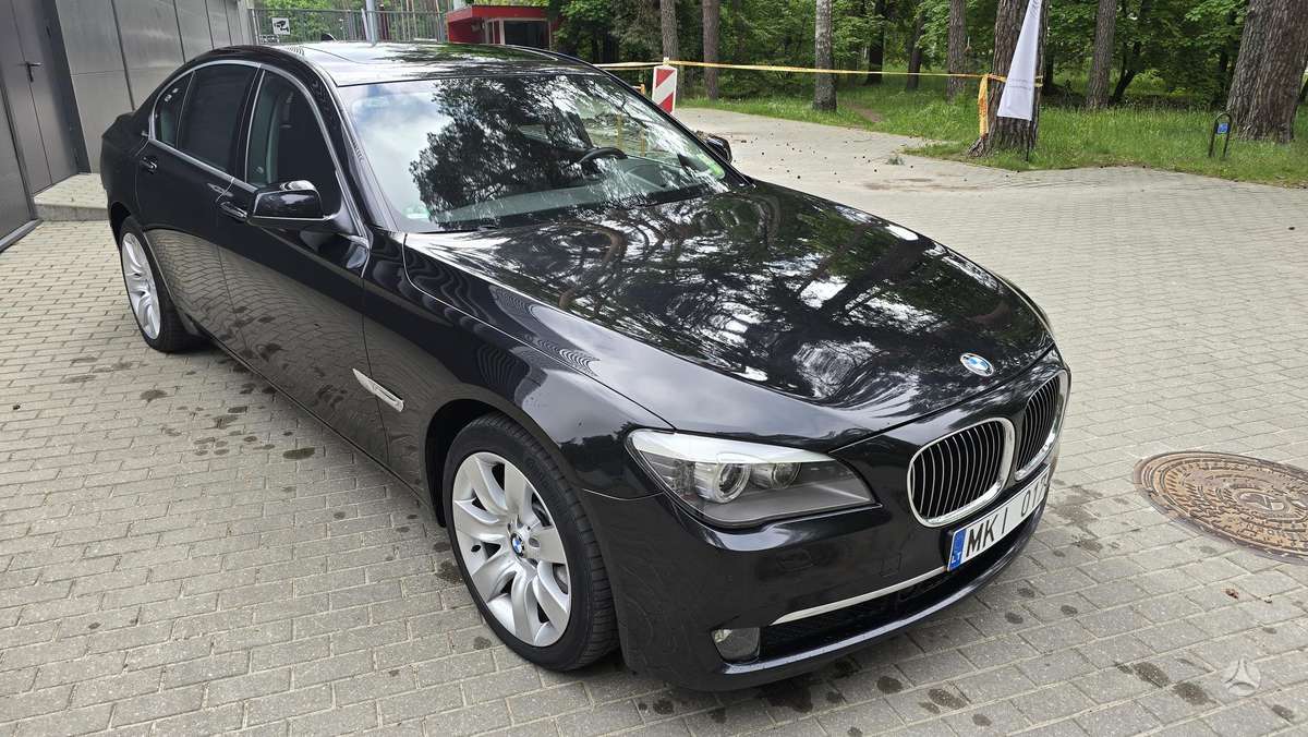 BMW 730, 3.0 l., Седан