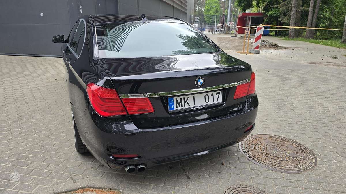 BMW 730, 3.0 l., Седан