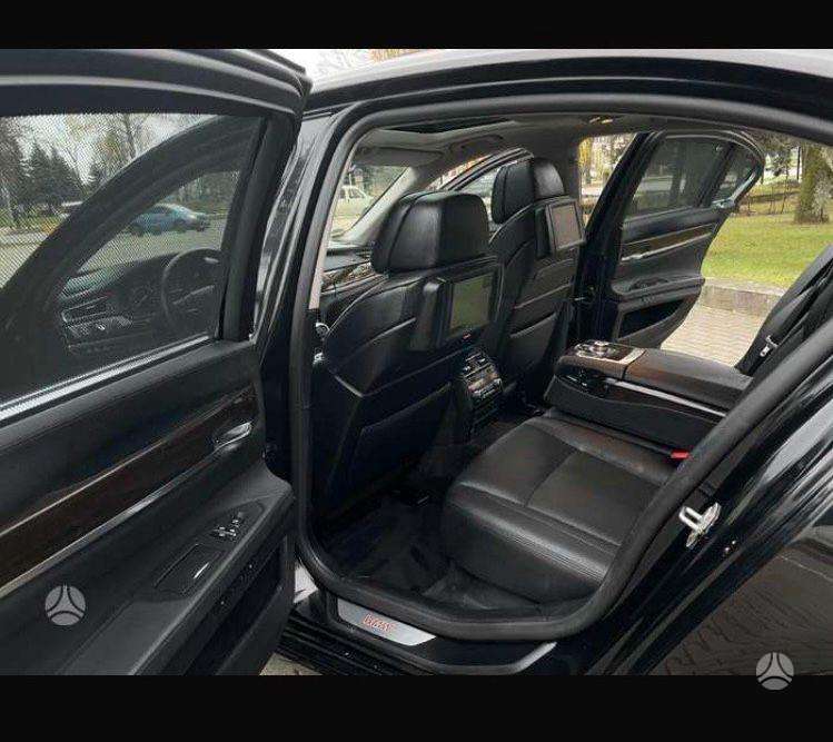 BMW 730, 3.0 l., Седан