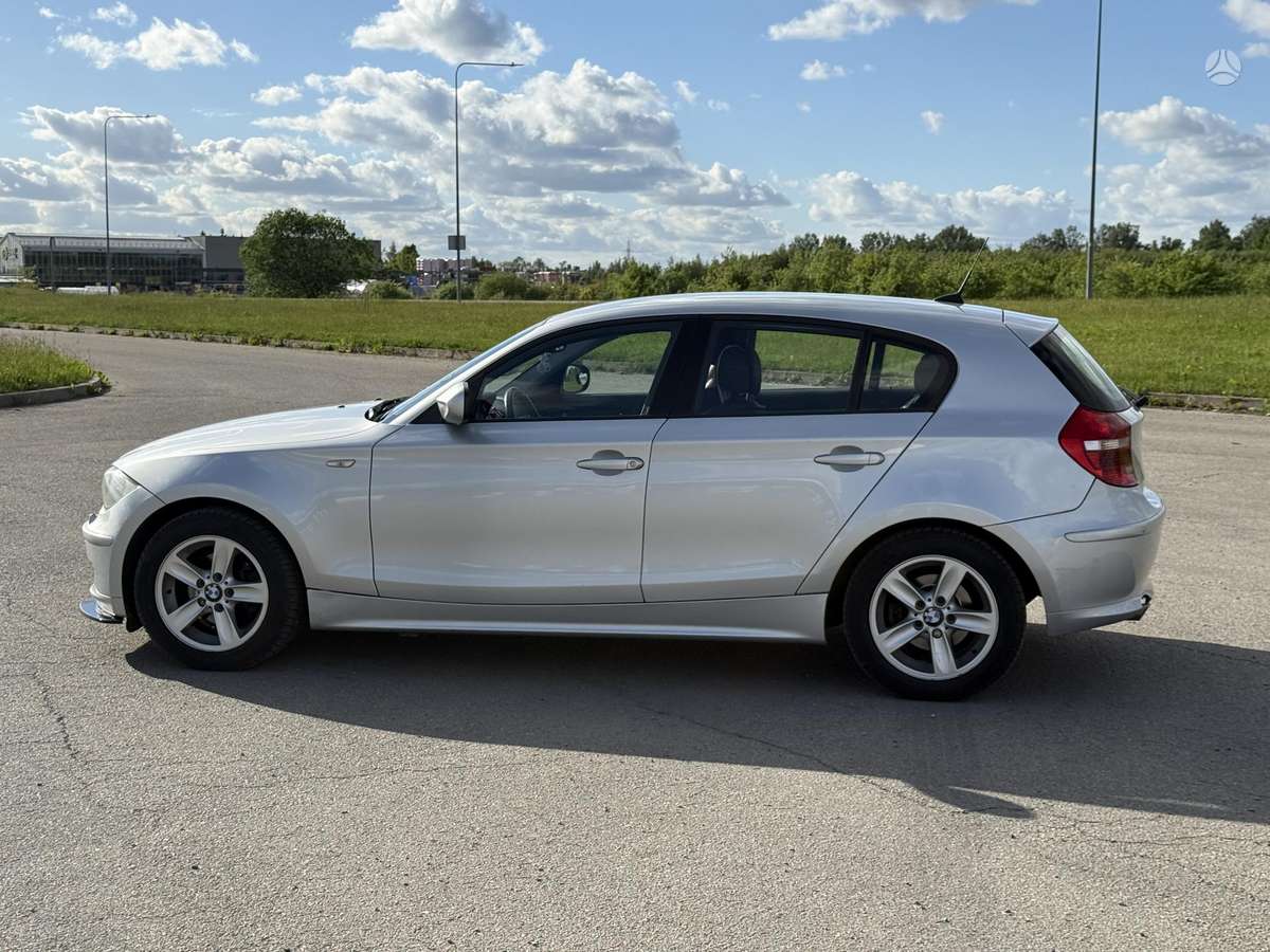 BMW 116, 2.0 l., hatchback