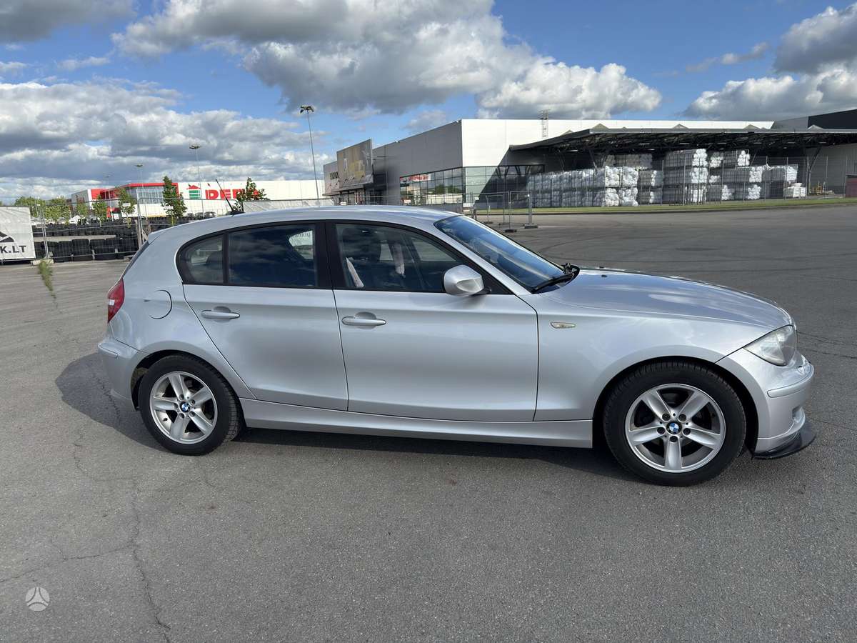BMW 116, 2.0 l., hatchback