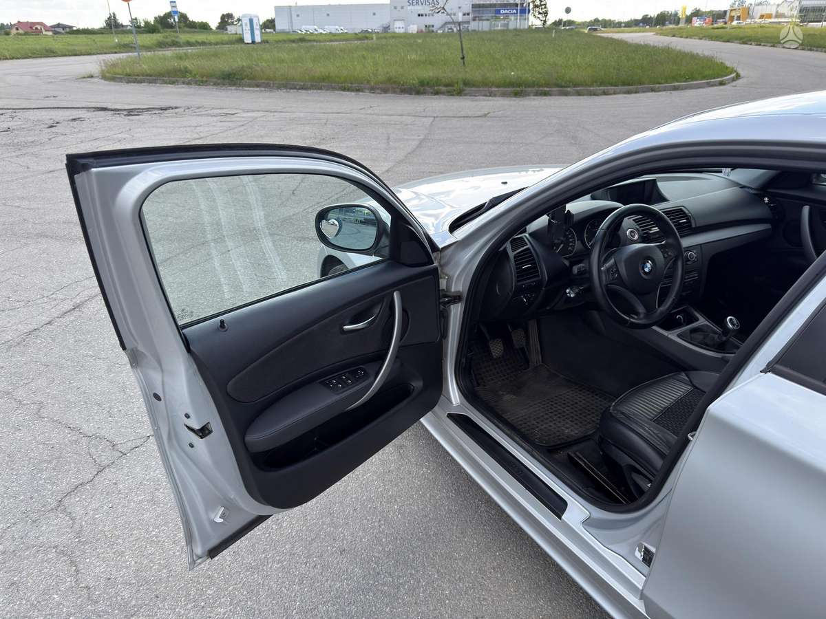 BMW 116, 2.0 l., hatchback