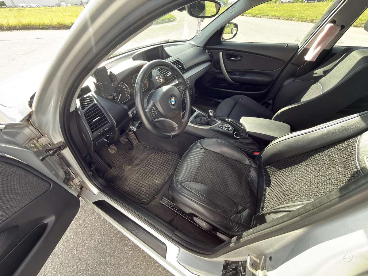 BMW 116, 2.0 l., hatchback