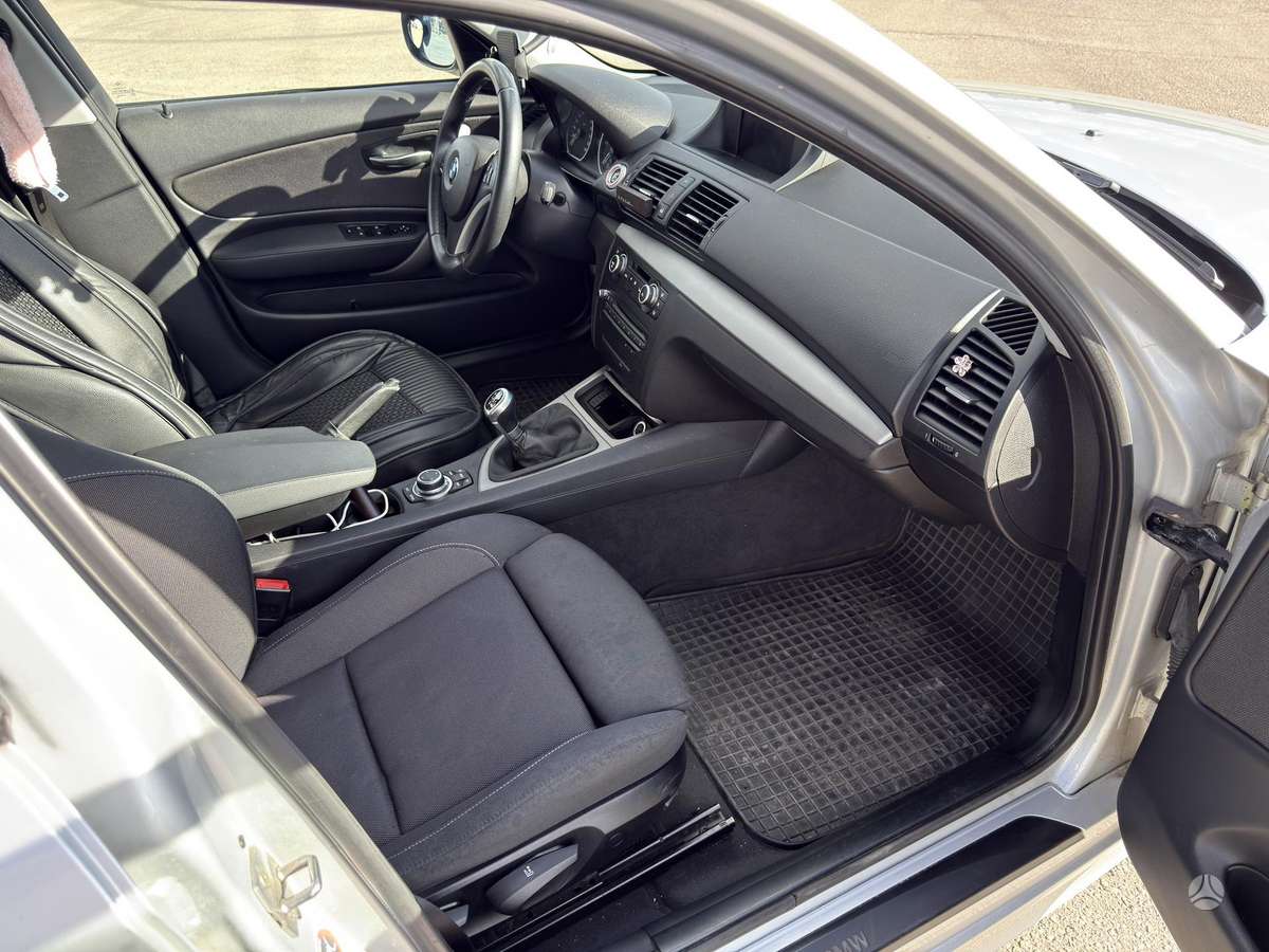 BMW 116, 2.0 l., hatchback