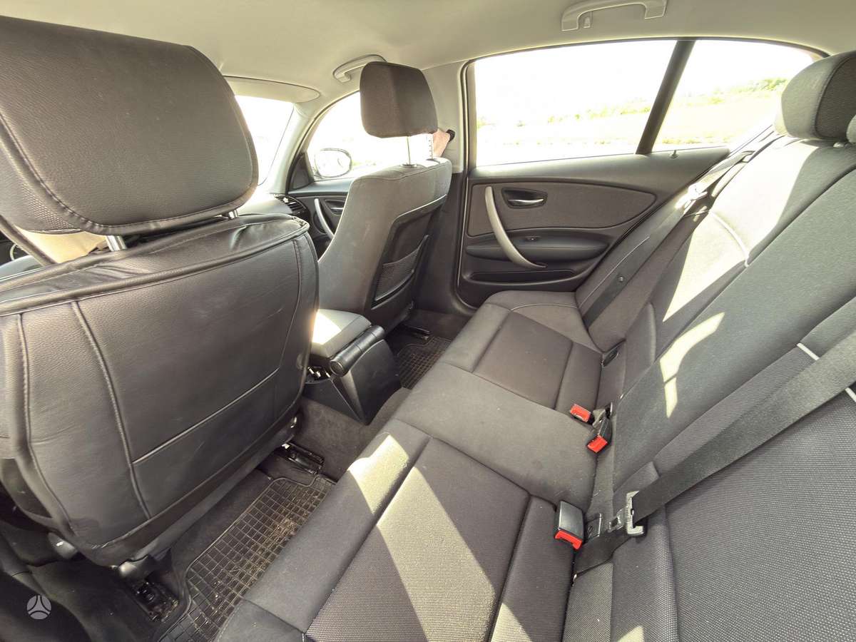 BMW 116, 2.0 l., hatchback