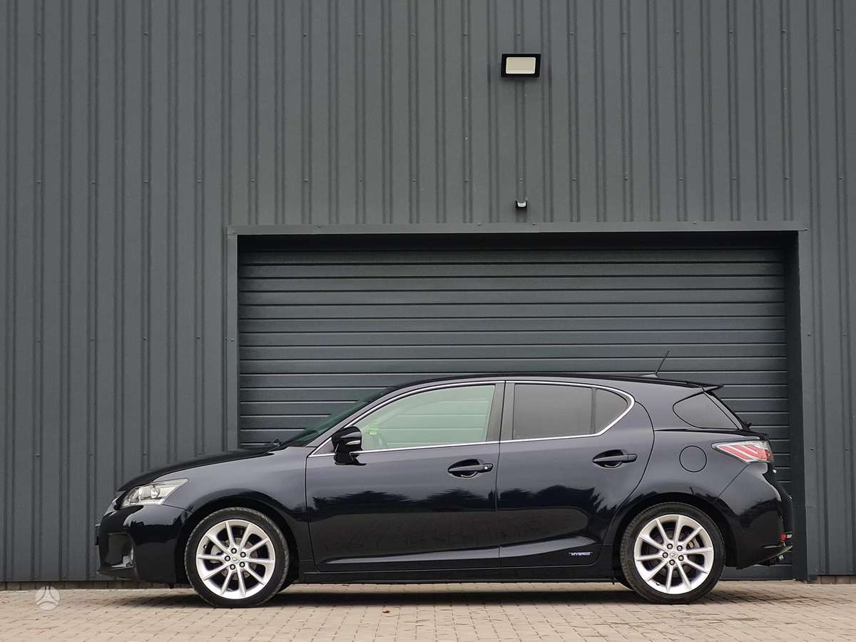 Lexus CT 200h, 1.8 l., hečbekas