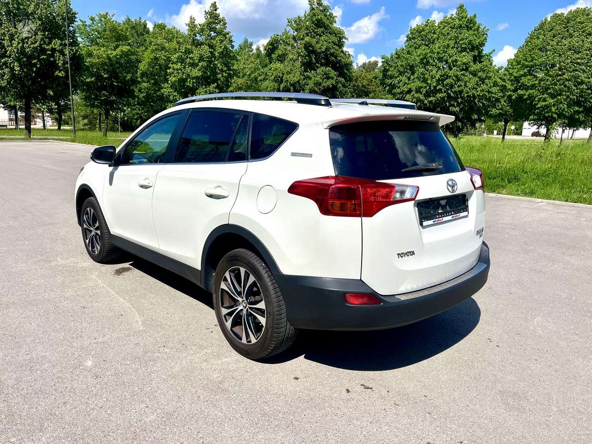 Toyota RAV4 - 6