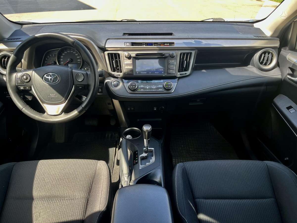 Toyota RAV4 - 11