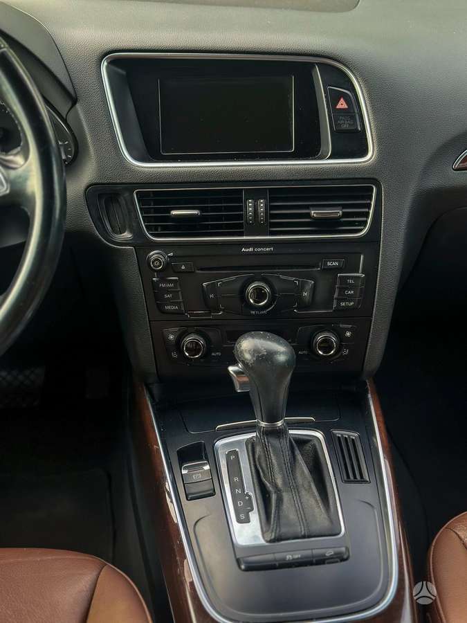 Audi Q5, 2.0 l., Внедорожник / Кроссовер