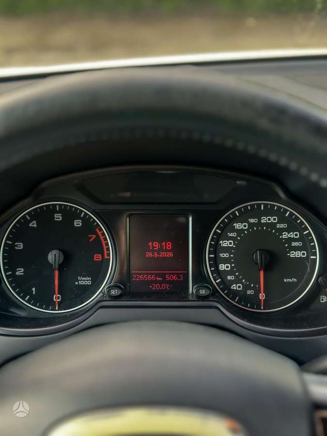 Audi Q5, 2.0 l., Внедорожник / Кроссовер
