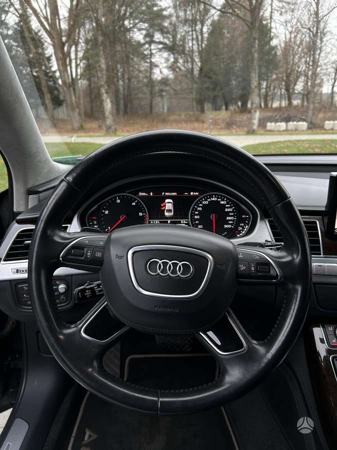 Audi A8 L, 3.0 l., Седан