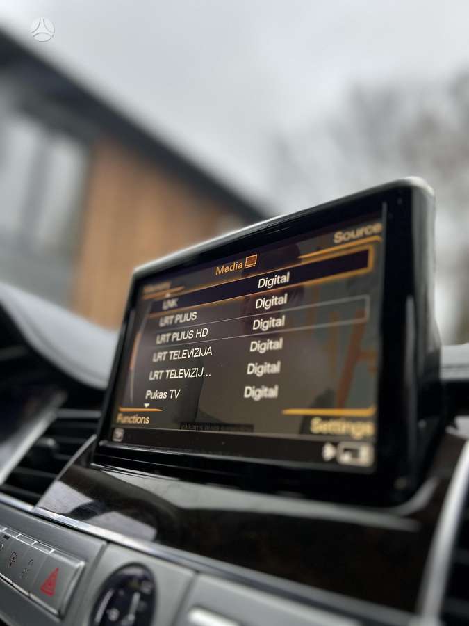 Audi A8 L, 3.0 l., Седан