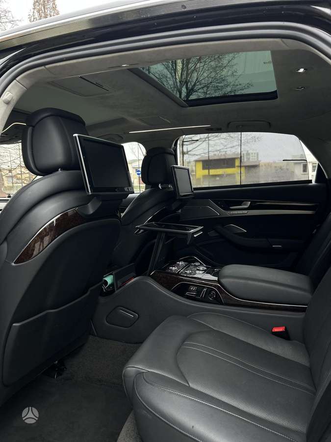 Audi A8 L, 3.0 l., Седан