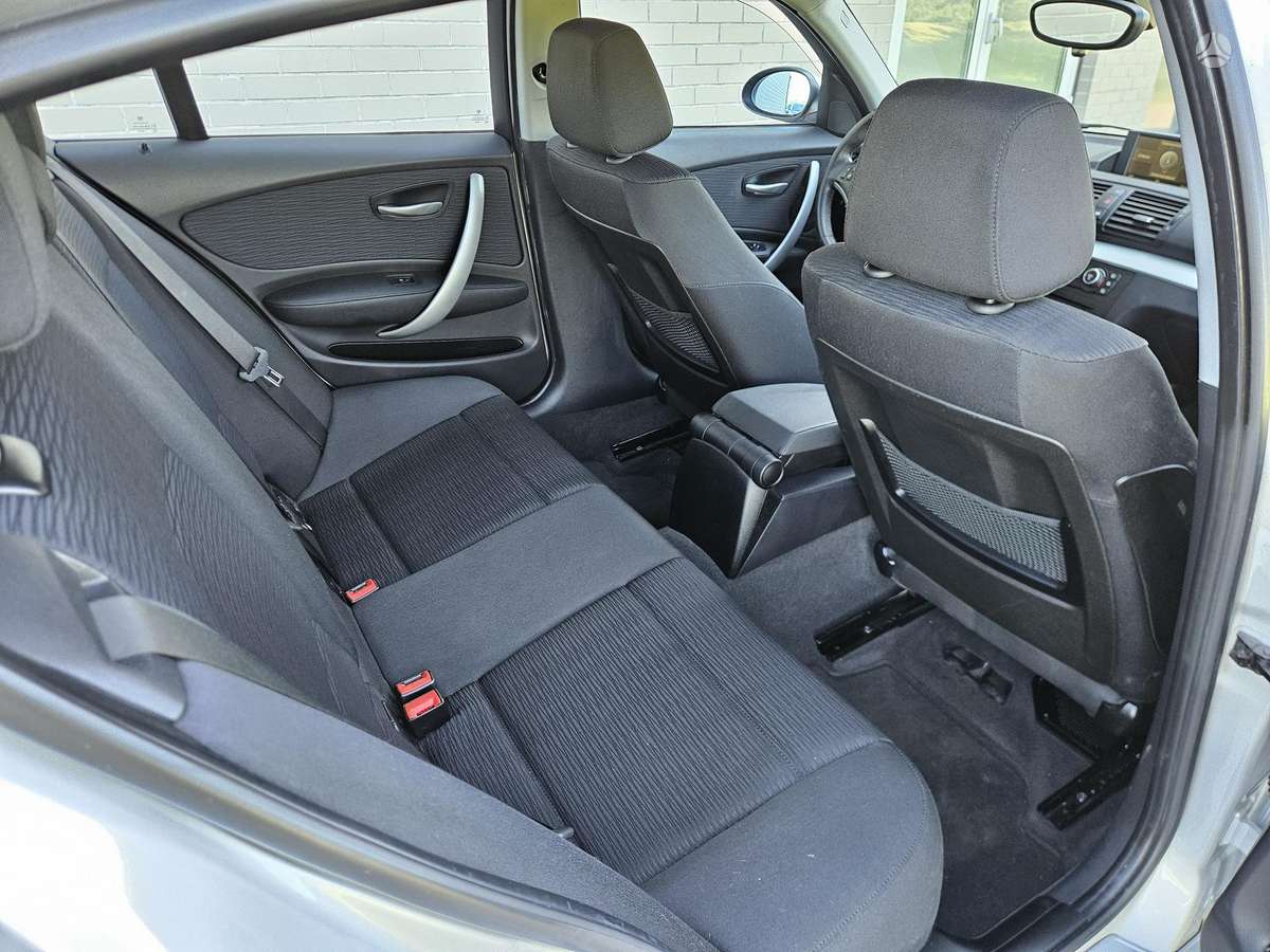 BMW 118, 2.0 l., hatchback