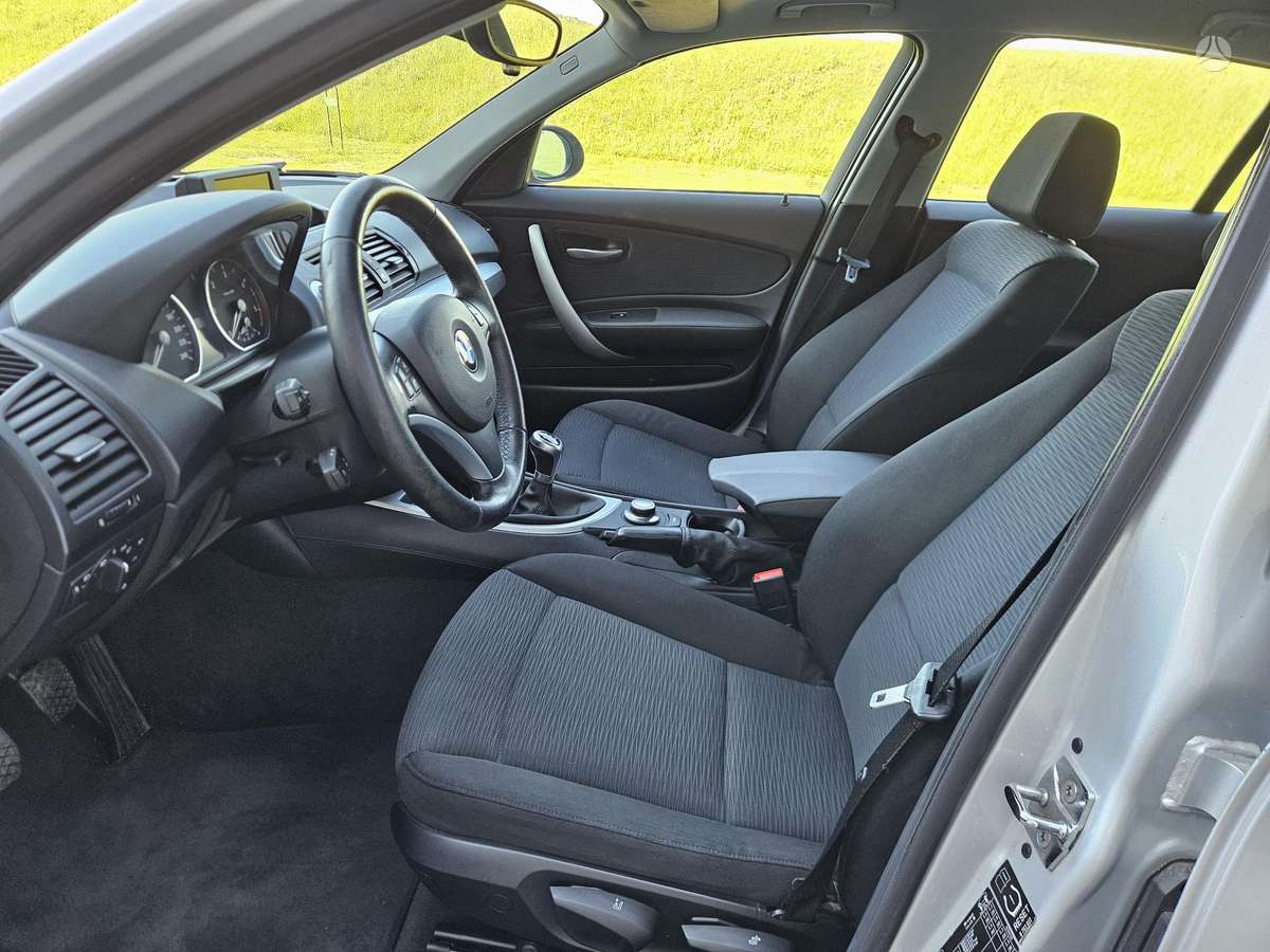 BMW 118, 2.0 l., hatchback